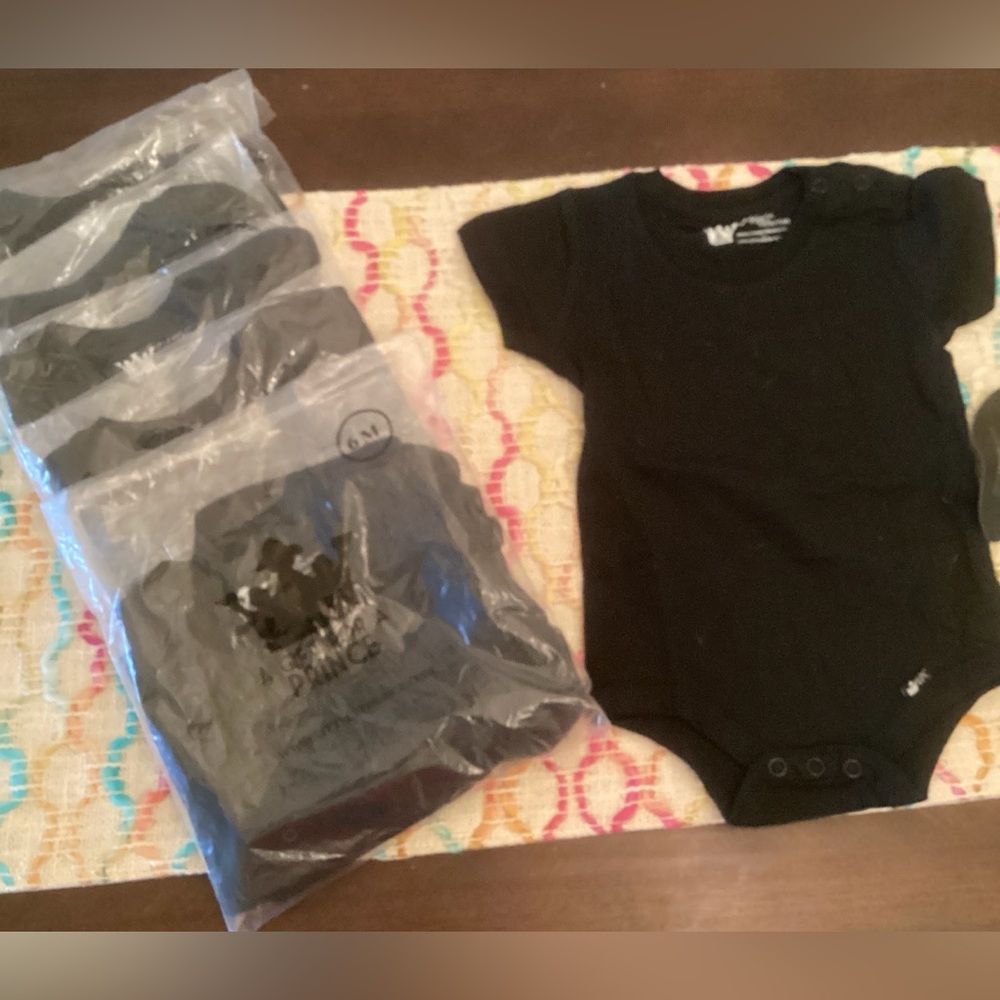 NWT 6 month Black Short Sleeve Baby onsie